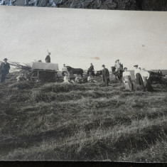 Fotografie deosebita, Intorsul fanului,cca 1900, 35x25 cm, probabil Transilvania