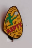 QW9 L 17 - Insigna - tematica sport - fotbal - ASPTT - Poste 94