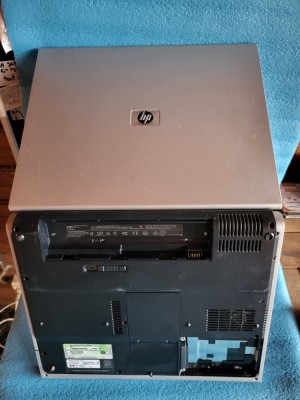 laptop HP Pavilion ZE2000 - pentru piese - foto
