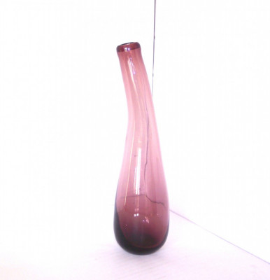 Vaza solifleur cristal ametist suflata manual -Orchid- design La Redoute, France foto