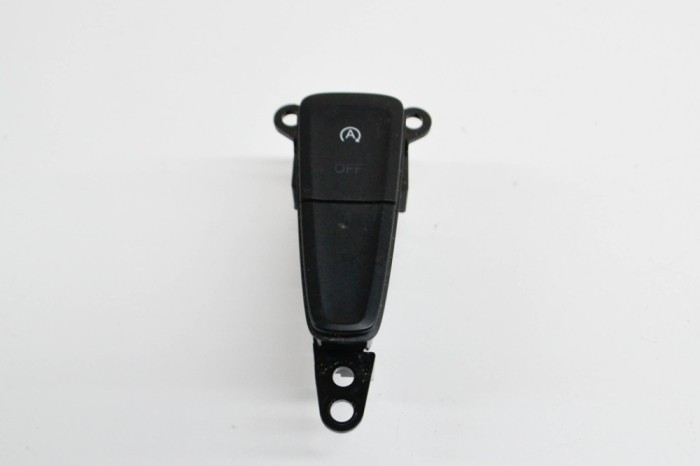 Comutator FORD FOCUS III 2018 OEM: F1ET-11B573-AA 17047707