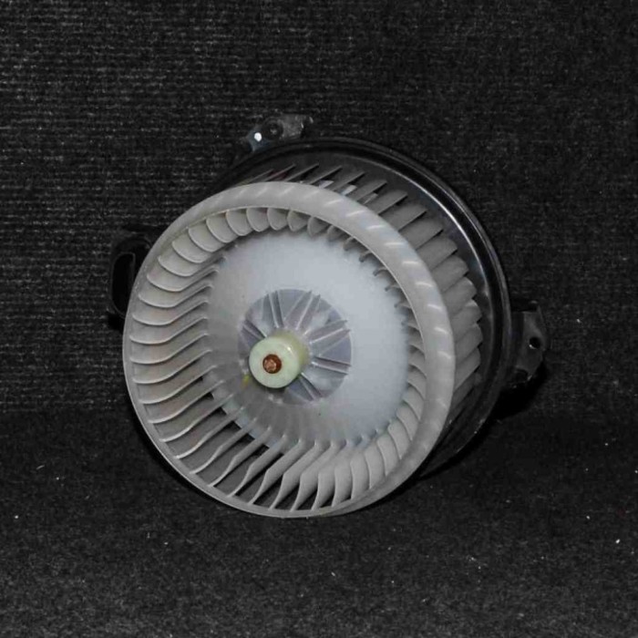 Ventilator aeroterma SUZUKI SWIFT II Hatchback EA, MA 2004 OEM: AV272700-0301