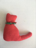Brosa chic handmade Pisica, material textil umplut cu vatelina, 8cm lungime