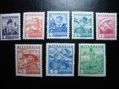 AUSTRIA 1934 COSTUME 8V.MH foto