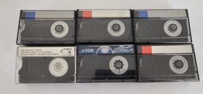 CASETA VIDEO VHS-C , LOT 5 BUCATI TDK , 1 BUCATA MAXELL . foto