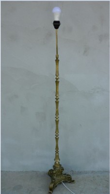 LAMPADAR DE PODEA DIN BRONZ 162 cm. foto