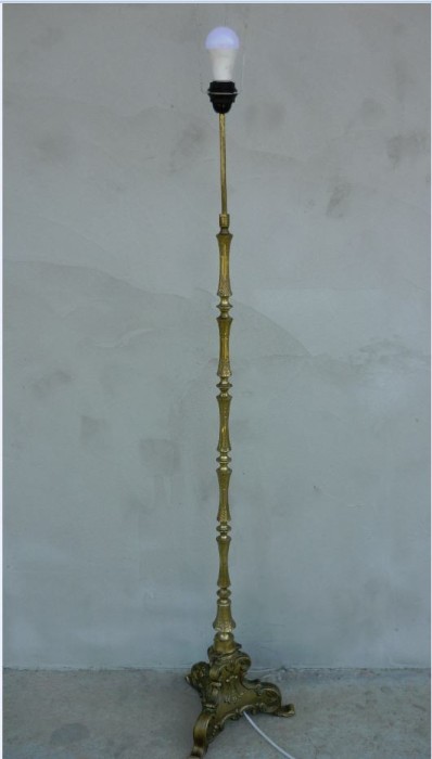 LAMPADAR DE PODEA DIN BRONZ 162 cm.