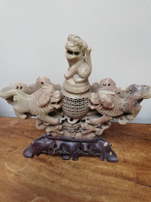 Sculptura China, FOO DOG, h 24 cm, lat 25 cm, soapstone, steatit, veche, rara