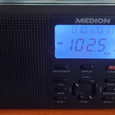 RADIO MEDION MD 43120 , FUNCTIONEAZA DOAR FM .