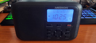 RADIO MEDION MD 43120 , FUNCTIONEAZA DOAR FM . foto