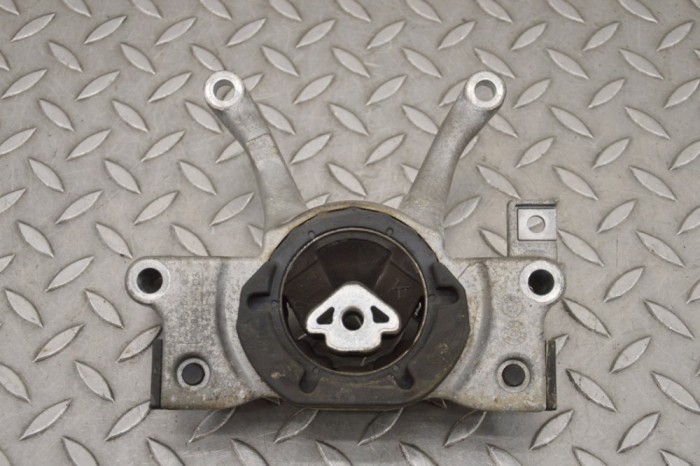 Suport cutie de viteze BMW 3 Touring G21 2020 OEM: 6861567 17515305