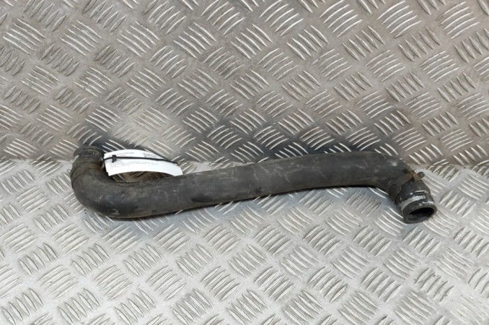Furtun de lichid de răcire CHEVROLET CORVETTE C6 2006 OEM: 812397099 22252084