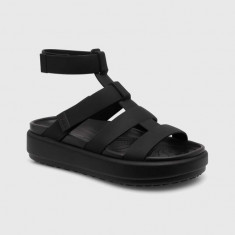 Crocs sandale Brooklyn Luxe Gladiator femei, culoarea negru, cu platforma, 209557