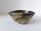 Bol ceramic decorativ artizanal , stil japonez, glazură expresivă &icirc;n tonuri de păm&acirc;nt, 10 cm &icirc;nălțime &times; 9 cm diametru
