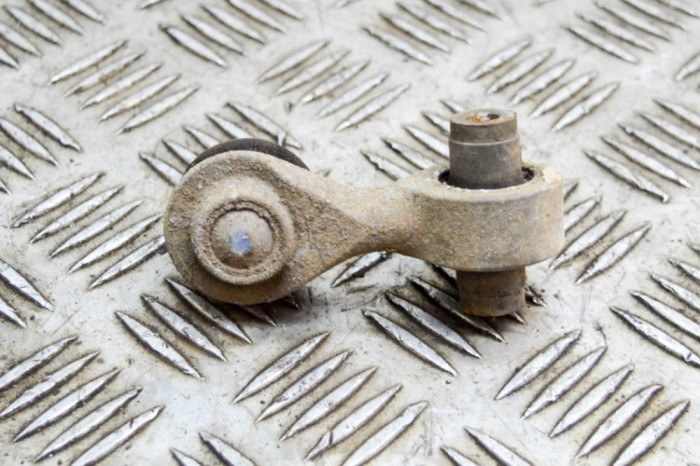 Bieleta stabilizatoare dreapta spate HONDA CR-V V RW 2019 17749261