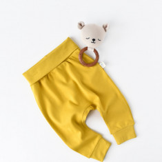 Pantaloni Bebe Unisex din bumbac organic Galben deschis BabyCosy (Marime: 12-18 Luni)