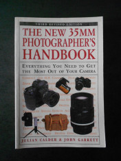 JULIAN CALDER - THE NEW 35MM PHOTGRAPHER`S HANDBOOK {limba engleza} foto