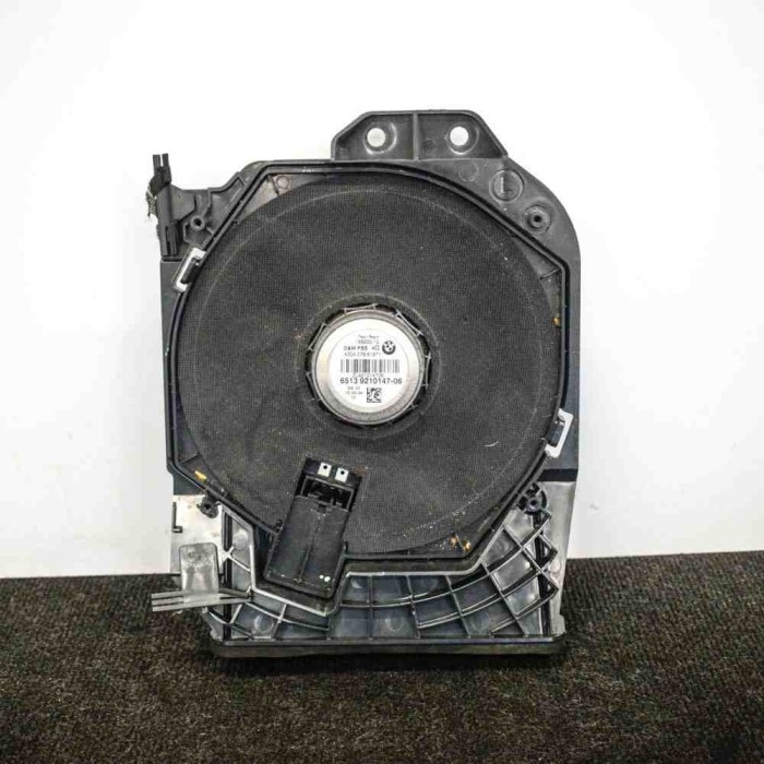 Subwoofer BMW 1 F20 2015 OEM: 9210147