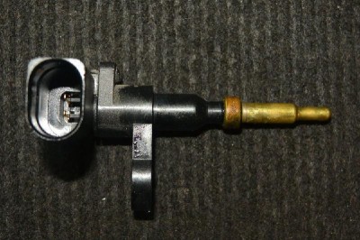 Senzor de temperatură lichid de răcire AUDI A3 8V1, 8VK 2013 OEM: 04E919501B | 1602709 foto