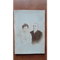 Fotografie pe carton, sot si sotie, perioada interbelica