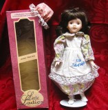 PAPUSA PORTELAN LITTLE LADIES CU SUPORT METAL 40 CM