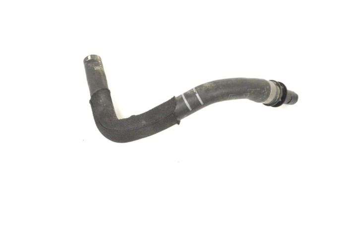 Furtun de lichid de răcire FORD FOCUS III 2015 OEM: CV61-6B851-MB 12875138