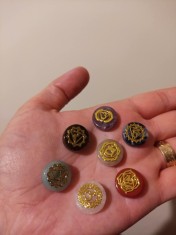 SET 7 PIETRE SEMIPRETIOASE CU CHAKRE AURII (KUNDALINI, CENTRI ENERGETICI, NADI, PLEXURI, HINDUISM, YOGA)