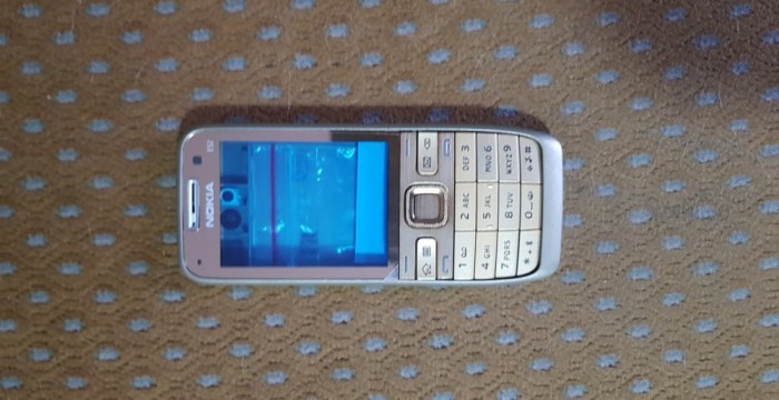 Vand carcasa ORIGINALA, completa Nokia e52 !!! Vand carcasa ORIGINALA, completa Nokia e52 !!!