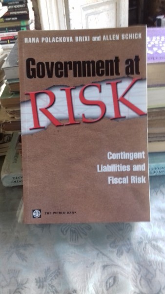 GOVERNMENT AT RISK - HANA POLACKOVA (RISCURILE GUVERNARII)