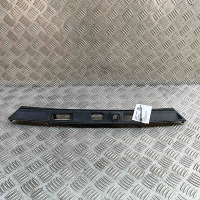 Ornament lampa număr de &amp;icirc;nmatriculare JAGUAR I-PACE X590 2018 OEM: J9D3-40406-AB 31693769 foto