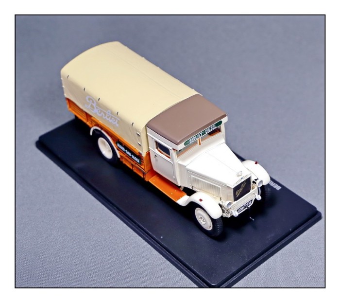 Macheta Berliet GDHM 1:43 Perfex