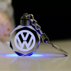 Breloc auto din cristal cu LED - Logo VW
