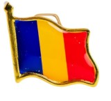 Cumpara ieftin Insigna tricolor Romania din metal auriu, set 12 bucati, 2 x 0.5 x 2 cm