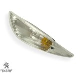 Cumpara ieftin Semnalizare Spate Dreapta Transparenta Originala Peugeot Elyseo 50 100 125 150cc Motorevolution