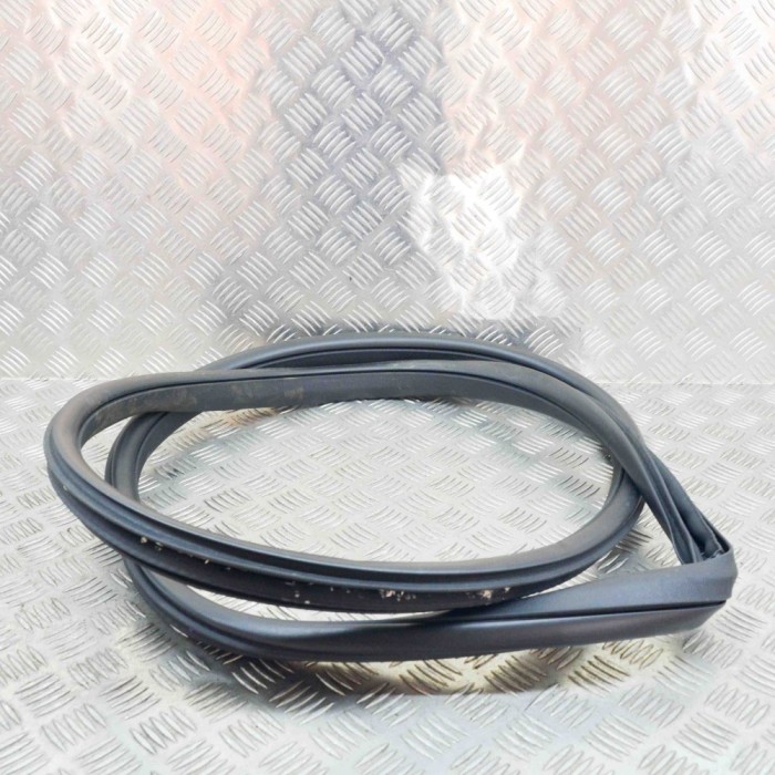 Garnitura ușă st&acirc;nga spate JAGUAR I-PACE X590 2020 OEM: J9D3-253A11-A