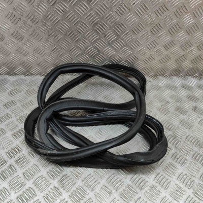 Garnitura de cauciuc haion VW ID.3 E11 2022 OEM: 10A827705B 22277326 foto