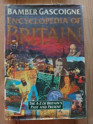 Encyclopedia of Britain Bamber Gascoine The A-Z of Britain&amp;#039;spast and present foto