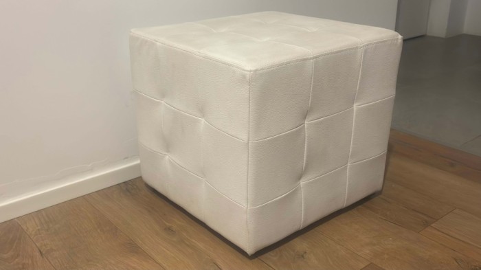 Taburet Mobexpert, alb, formă de cub &ndash; 430x430x400 mm