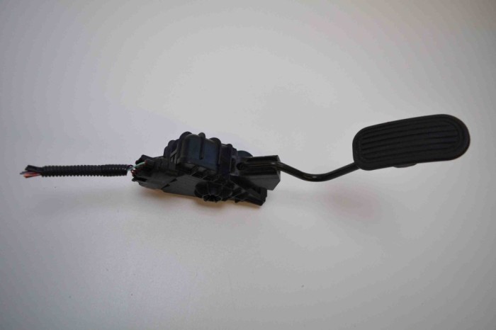 Pedala de accelerație LEXUS RX _U3_ 2004 OEM: 78120-48070 2156698