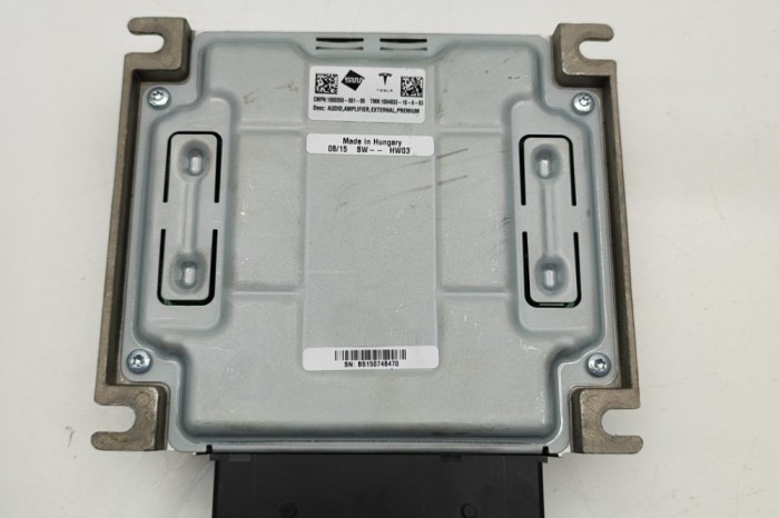 Amplificator de sunet TESLA MODEL S 2015 OEM: 1004833-10-A,1000350-001-09 | 29981860