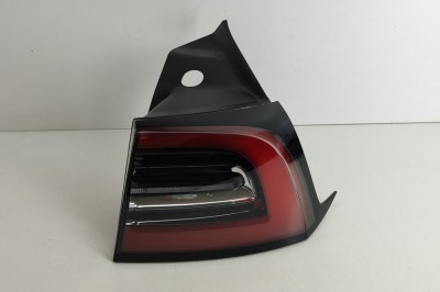 nerasta TESLA MODEL 3 2022 OEM: 1502087-99-D 25408865 foto