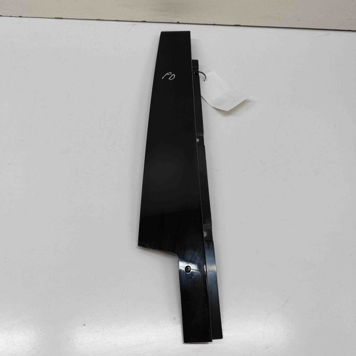 Ornament vertical ușă dreapta față PORSCHE CAYENNE Coupe 9YB 2023 OEM: 9Y3837902B,9Y3837902 30747398