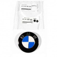 Set Emblema Oe Bmw Seria 3 E91 2004-2012 82MM 51148132375 + 2 Buc Bucsa Prindere Emblema Oe Bmw 51141807495