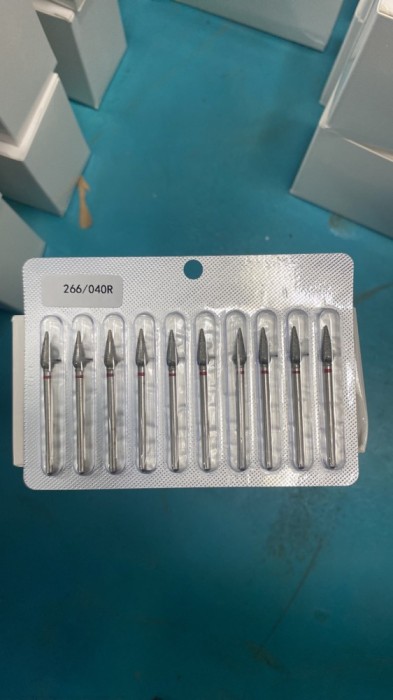 Bit de diamant pentru cuticule, picătură medie, br&acirc;u roșu, 266/040R