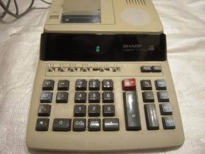 Calculator birou Sharp foto