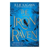 Cumpara ieftin The Iron Raven carte in engleza de Julie Kagawa, seria Iron Fey, roman SF fantasy, carte straina