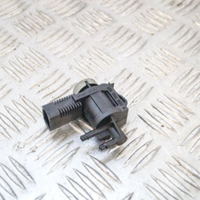 Supapa solenoid SKODA SUPERB II 3T4 2010 OEM: 1K0906283A 3198166
