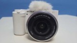 Vand camera foto SONY ZV-E10 mirrorless vlogging cu obiectiv 16-50 mm