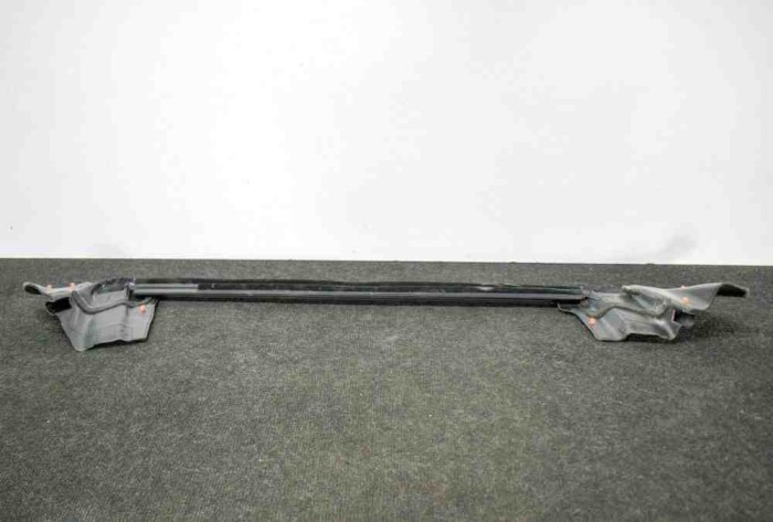 Chedar geam ușă dreapta spate TESLA MODEL 3 2019 OEM: 1090504-00-F,1090503-00-F