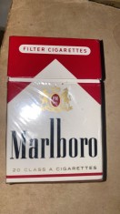 MARLBORO,PACHET VECHI cu TIGARI DE COLECTIE/DESIGILAT DAR COMPLET/ATENTIE POZE! foto